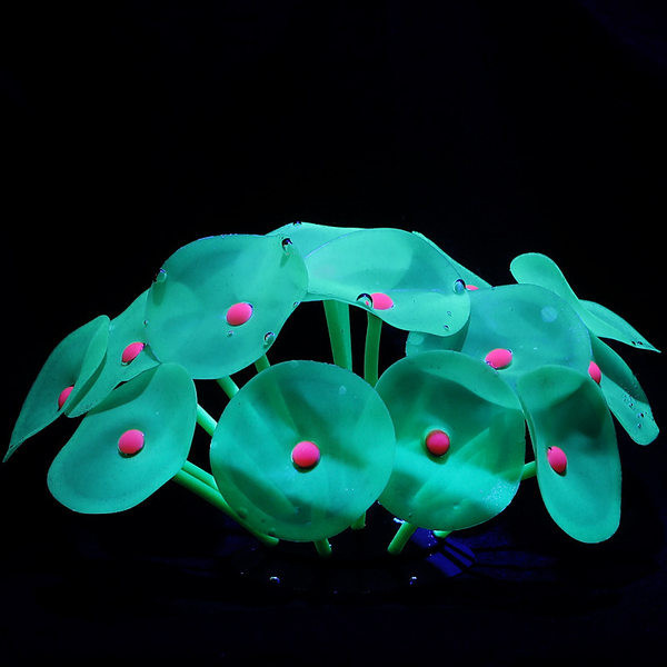 Plantă artificială pentru decorarea acvariului