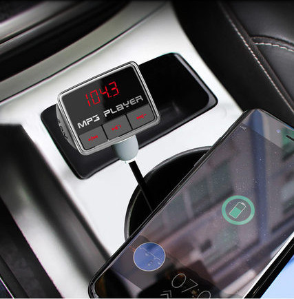 Transmițător auto cu Bluetooth, MP3 player și radio FM
