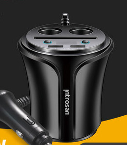 Încărcător pentru brichetă cu trei porturi USB