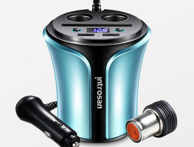 Încărcător pentru brichetă cu trei porturi USB