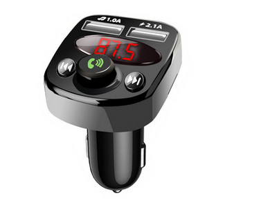 MP3 automängija koos FM-saatjaga