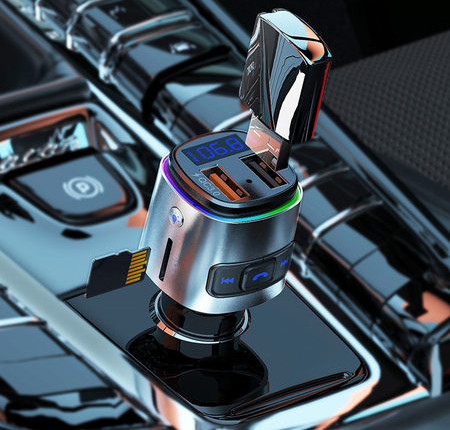 Multifunktsionaalne auto saatja