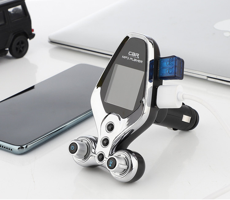 Autosaatja MP3-mängija ja AUX-kaardiga