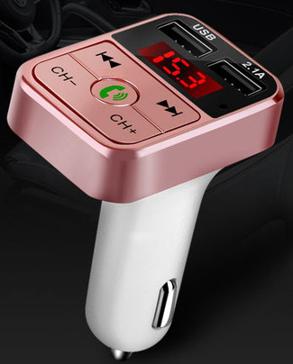 Autosaatja mälukaardipesa ja Bluetoothiga