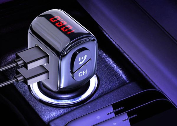 Transmițător de muzică MP3 cu două porturi USB