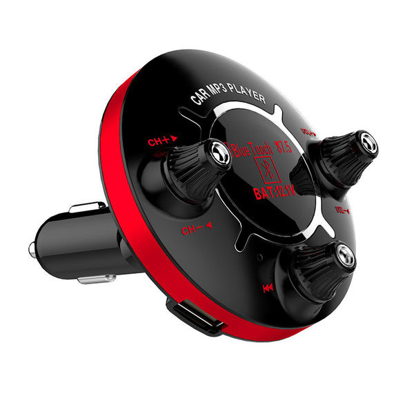 Kolmes värvitoonis autosaatja MP3-mängija ja FM-vastuvõtjaga