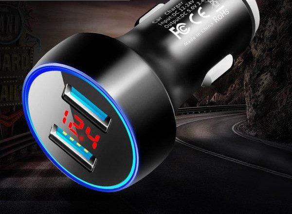 Transmițător multifuncțional cu port USB pentru mașină