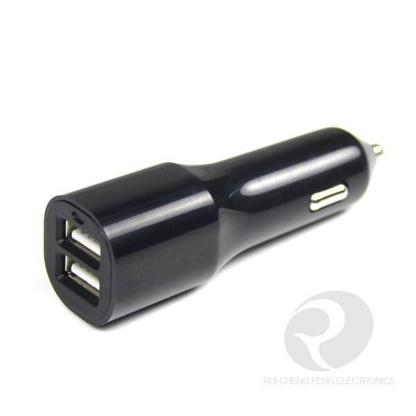 Incărcător de mașină