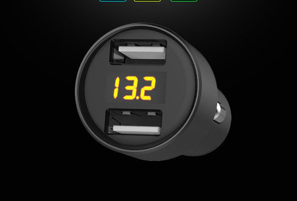 Încărcător auto cu afișaj digital inteligent port USB dublu