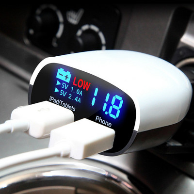 Kahe USB-pesa ja digitaalse ekraaniga autolaadija