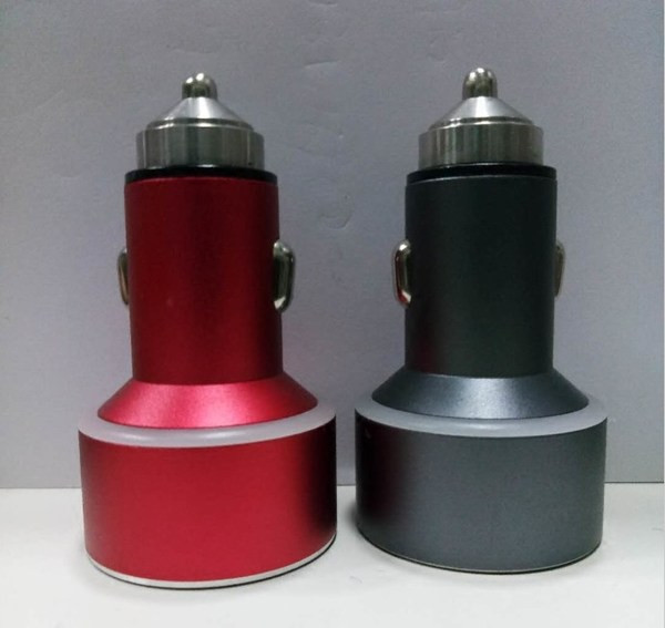 Universaalne kvaliteetne autolaadija