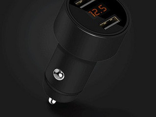 Πομπός αυτοκινήτου με γρήγορο φορτιστή για τηλέφωνο