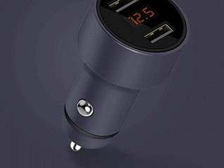 Πομπός αυτοκινήτου με γρήγορο φορτιστή για τηλέφωνο