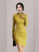 Stiilne pikkade varrukatega naiste liibuv kleit