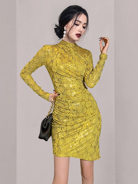 Stiilne pikkade varrukatega naiste liibuv kleit