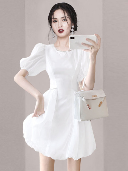 Νέο μοντέλο γυναικείο φόρεμα με οβάλ λαιμόκοψη και φουσκωτά μανίκια