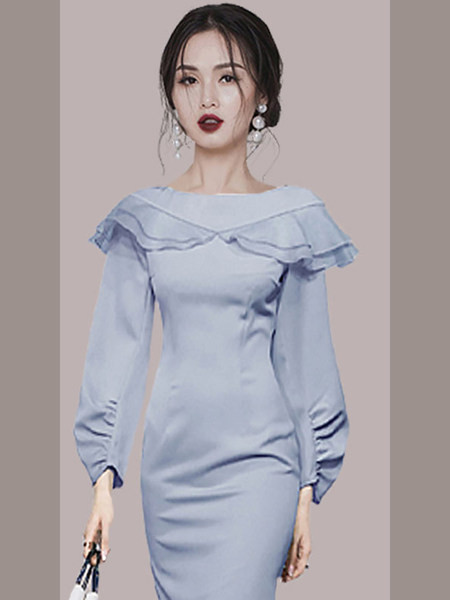 Elegantne liibuv naiste kleidimudel