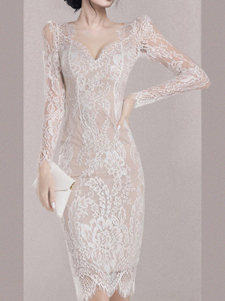 Kahes värvitoonis spitsikaelusega naiste pitskleit