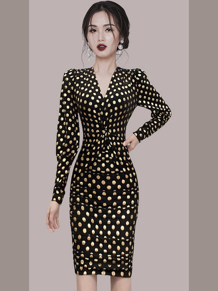 Stiilne naiste pikkade liibuvate täppidega kleit