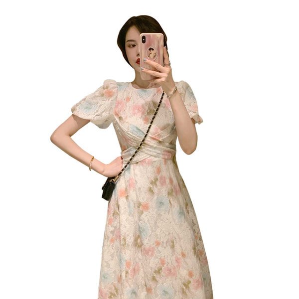 Moodne naiste kleit ümara kaelusega