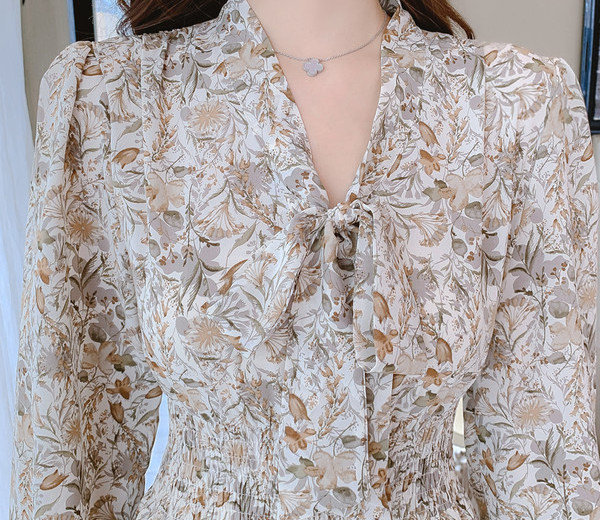 Naiste vabaaja kleit paelaga