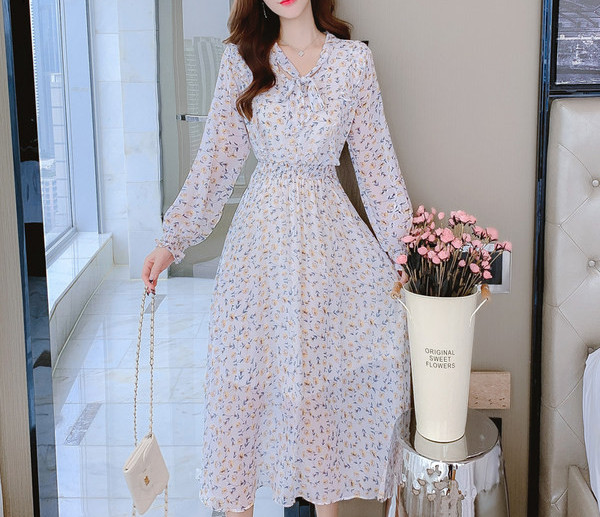 Kevadine pikkade varrukatega naiste kleit