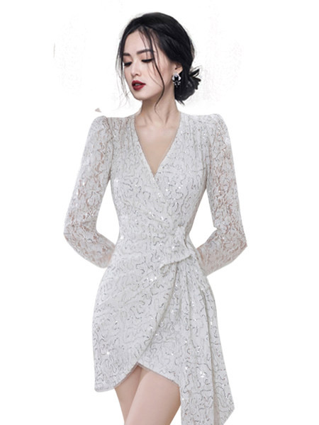 Pitsist naiste asümmeetriline spitsikaelusega kleit