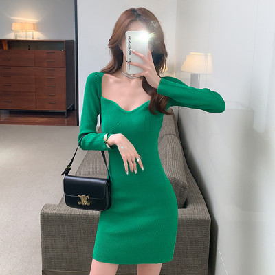 Naiste vabaaja kleit pikkade varrukatega