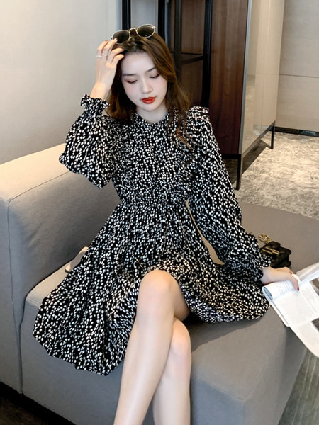 Naiste vabaaja lilleline šifoonist kleit