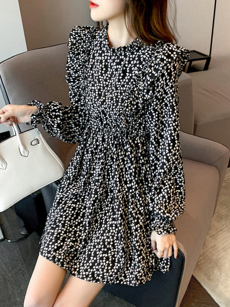 Naiste vabaaja lilleline šifoonist kleit