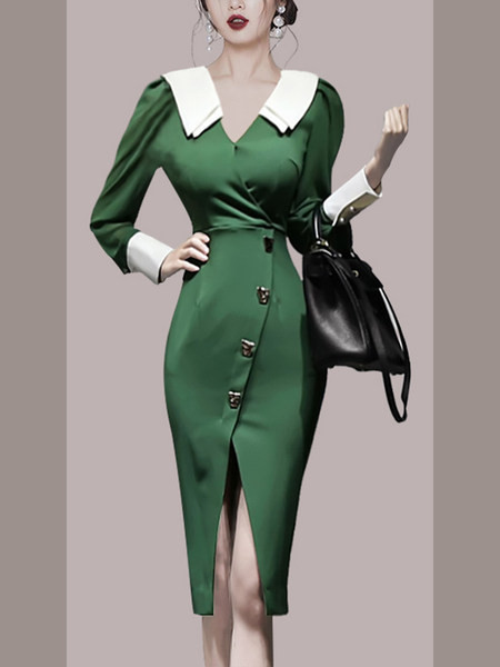 Liibuv naiste kleit nööpide ja lõhikuga