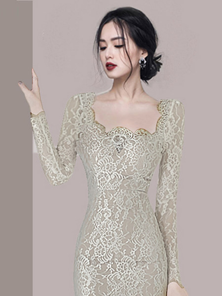 Rochie de dama din dantela cu decolteu patrat