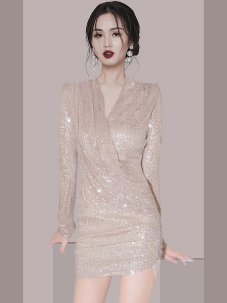 Stiilne lühike naiste kleit pikkade varrukate ja spitsikaelusega