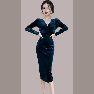 Naiste elegantne plüüsist sametkleit