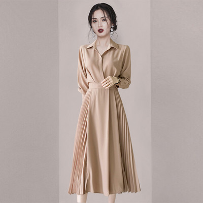 Μοντέρνο γυναικείοφόρεμα  κομμένο μοντέλο με πλισέ