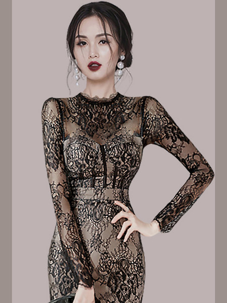 Naiste ümara kaelusega pitskleit