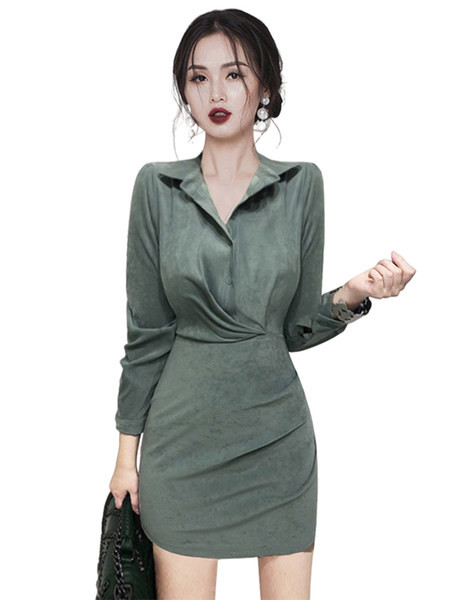 Γυναικείο φόρεμα με κλασικό γιακά