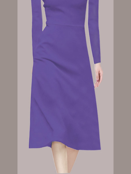 Praegune spitsikaelusega ja pikkade varrukatega kleit