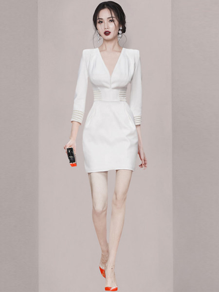 V-kaelusega pidulik kleit naistele