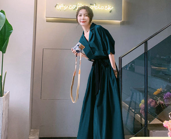 Lai asümmeetriline vööga kleit