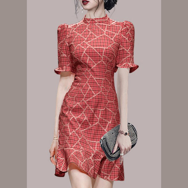 Stiilne naiste lühike kleit 3/4 varrukatega