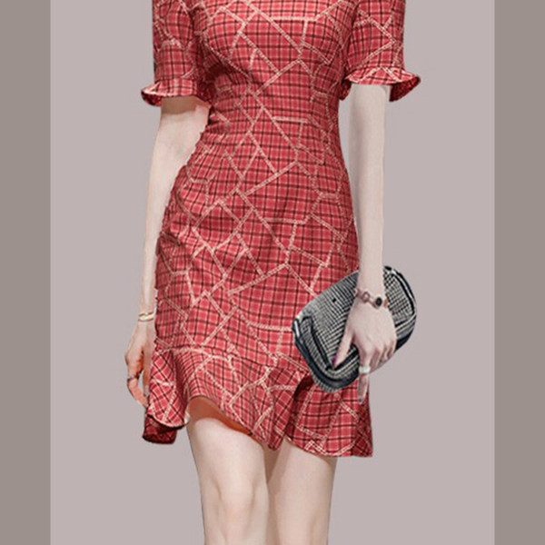 Stiilne naiste lühike kleit 3/4 varrukatega