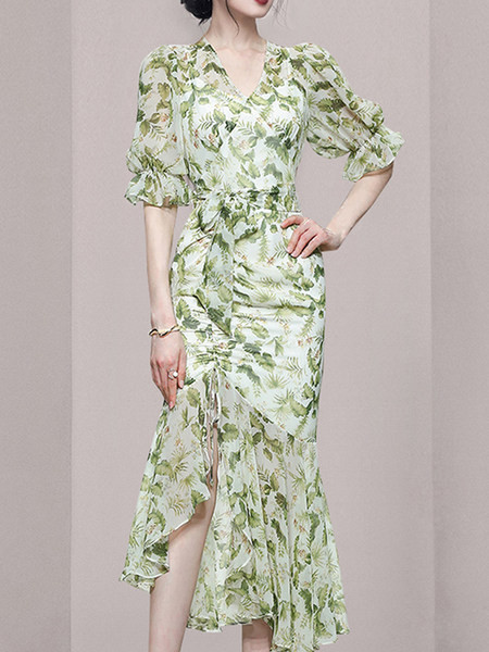 Rochie lunga de dama cu maneci scurte si motive florale