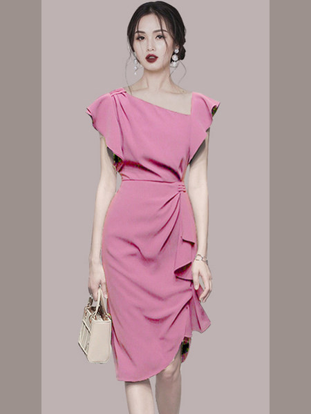 Elegantne kõrge vöökohaga naiste kleit