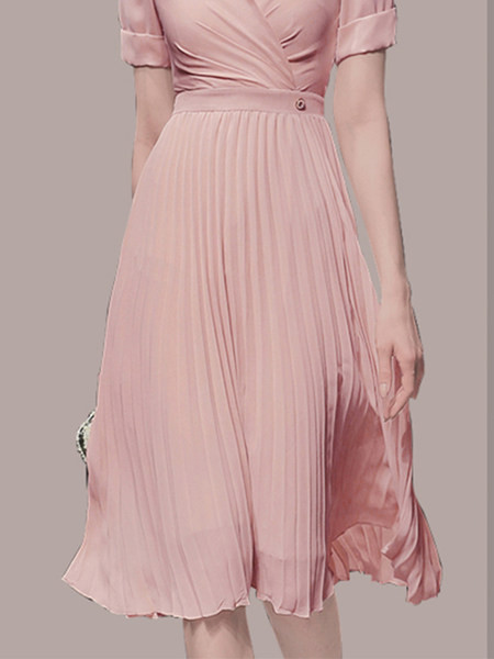 Kahes värvitoonis plisseeritud naiste kleit