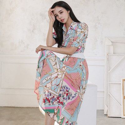 Naiste pikk lühikeste varrukatega kleit