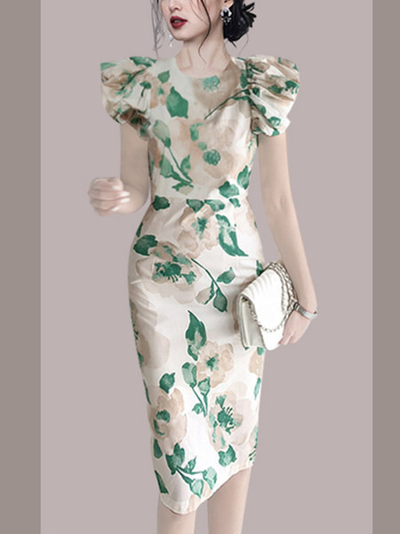 Moodne liibuv lillemustriga kleit