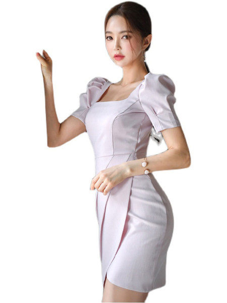 Elegantne ruudukujulise kaelusega naiste kleidi lühike mudel