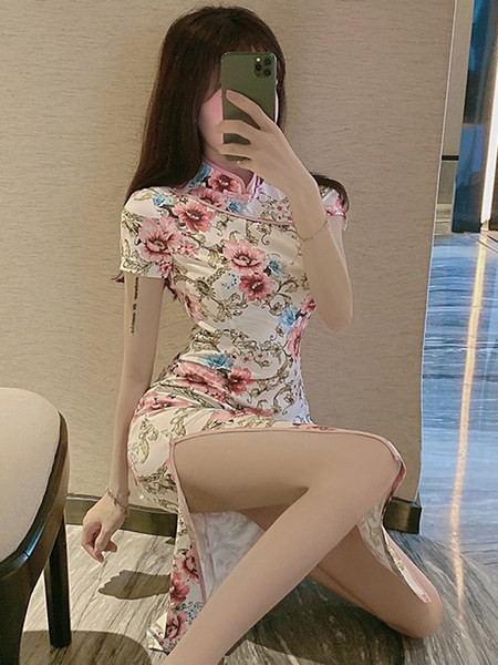 Moodne lillemustriga naiste kleit