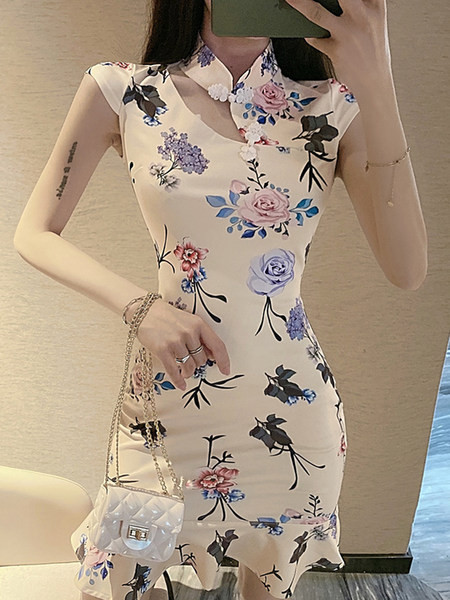 Lühike lillemustriga suvekleit